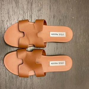 LAST CHANCE Steve Madden slip ons